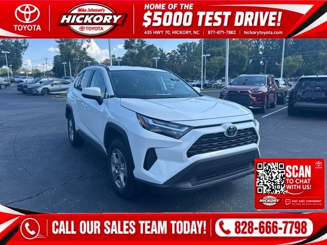 2025 Toyota RAV4 XLE