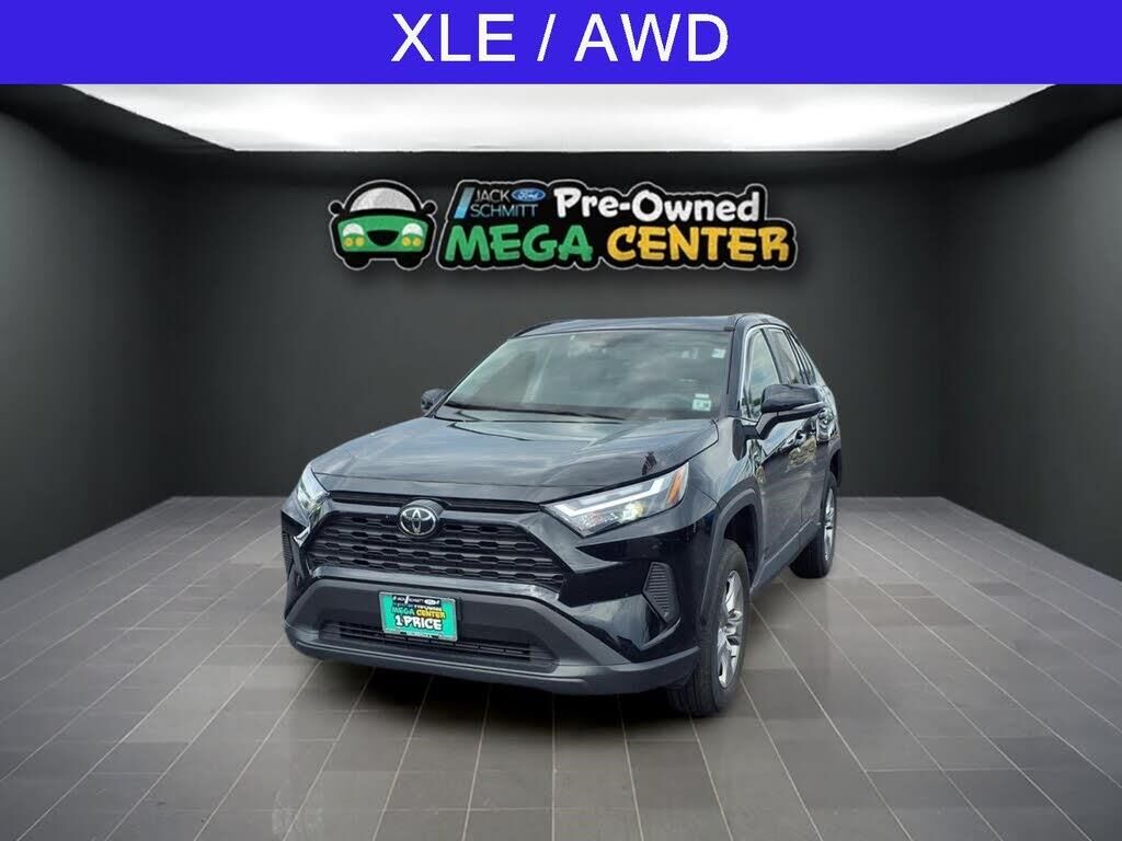 2025 Toyota RAV4 XLE — photo 1 of 1