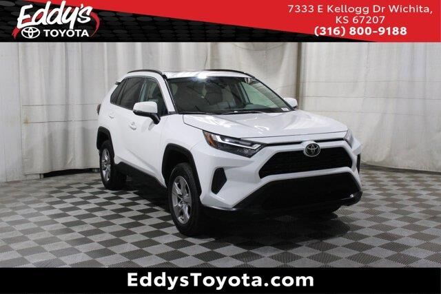2025 Toyota RAV4 XLE — photo 1 of 13