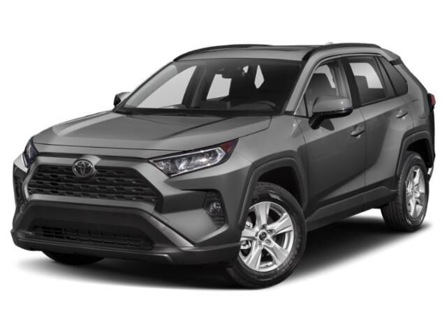 2019 Toyota RAV4 XLE — photo 1 of 4