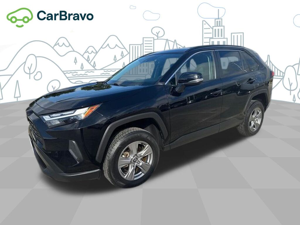 2025 Toyota RAV4 XLE — photo 1 of 6