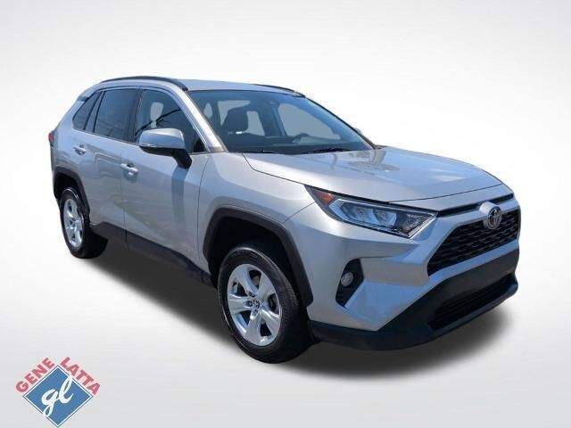2021 Toyota RAV4 XLE — photo 1 of 13