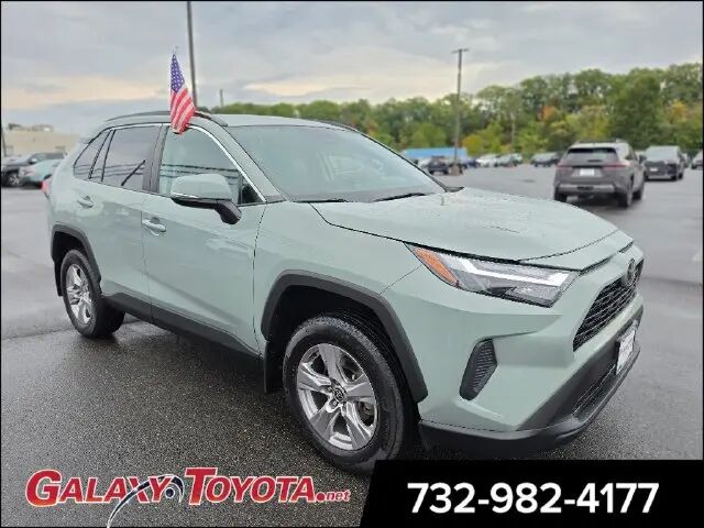 2022 Toyota RAV4 XLE