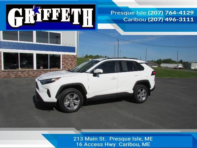 2023 Toyota RAV4 XLE — photo 1 of 13