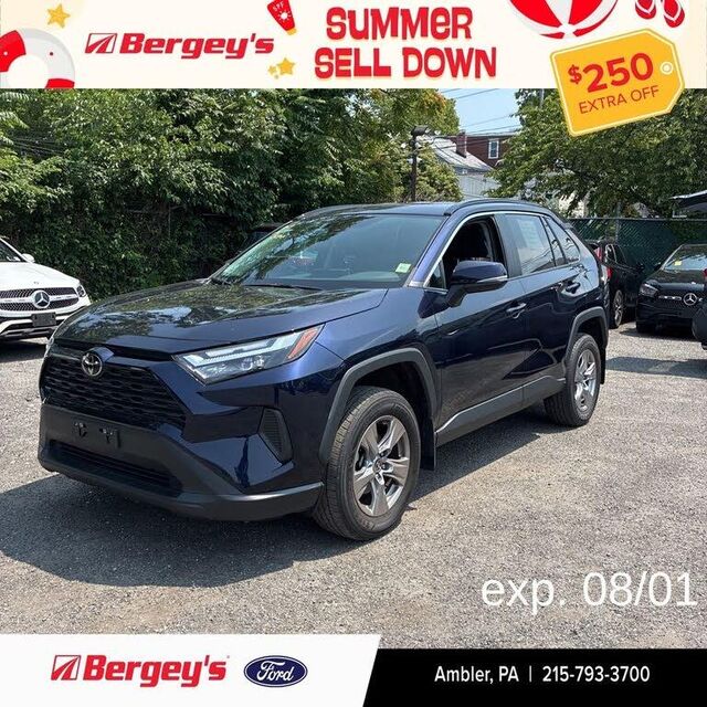 2023 Toyota RAV4 XLE — photo 1 of 4