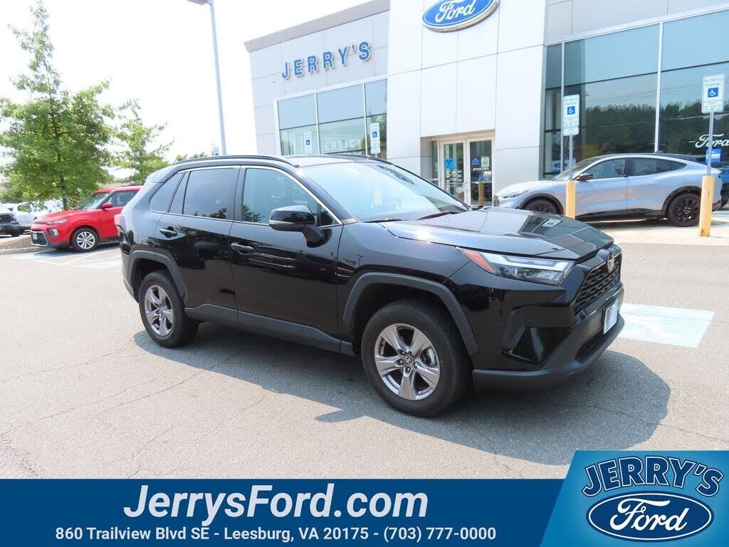 2024 Toyota RAV4 XLE — photo 1 of 1