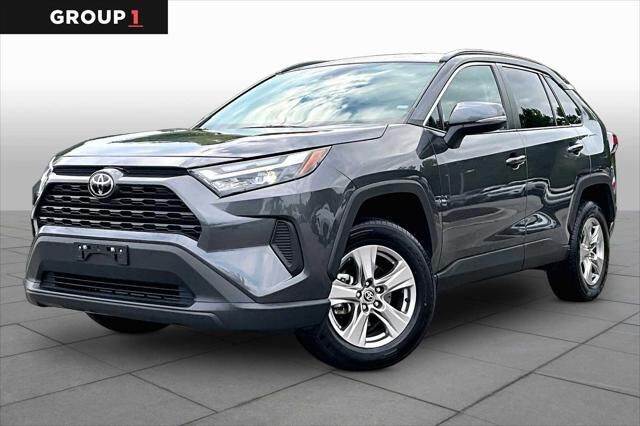 2025 Toyota RAV4 XLE — photo 1 of 13