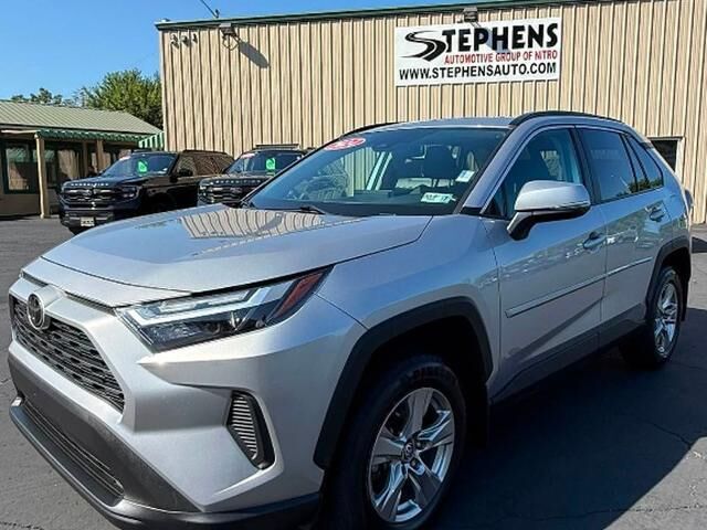 2024 Toyota RAV4 XLE — photo 1 of 39