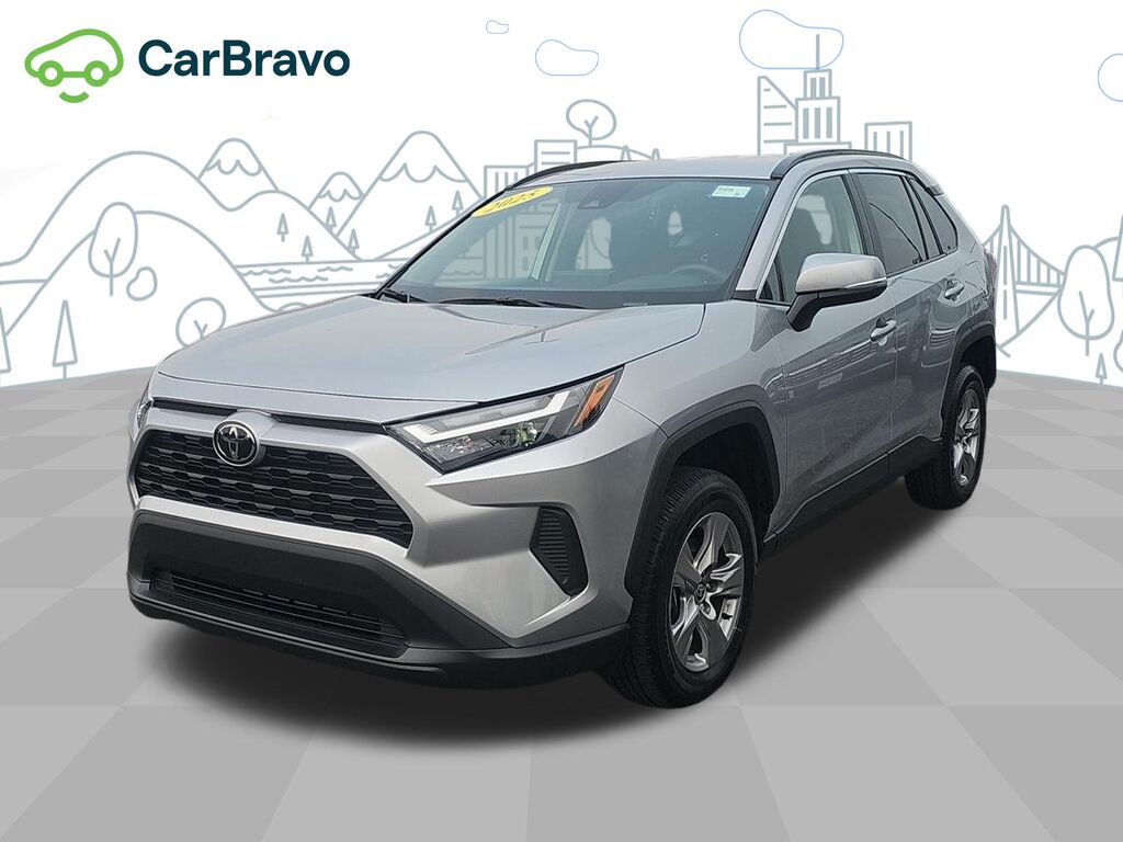 2025 Toyota RAV4 XLE — photo 1 of 6