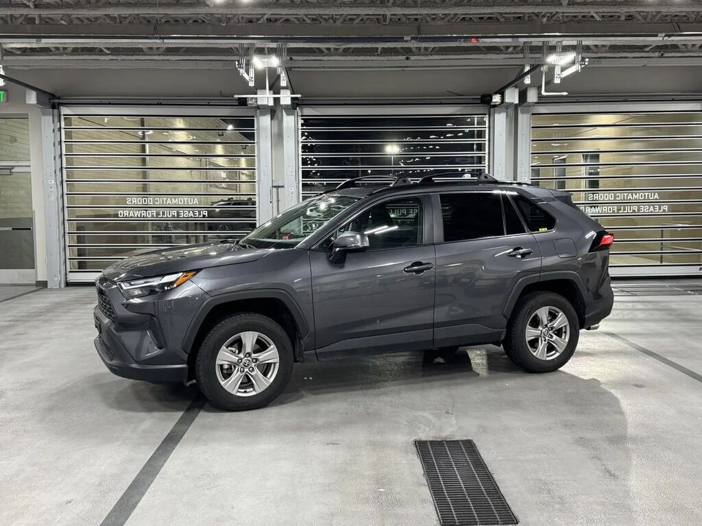 2025 Toyota RAV4 XLE — photo 1 of 13