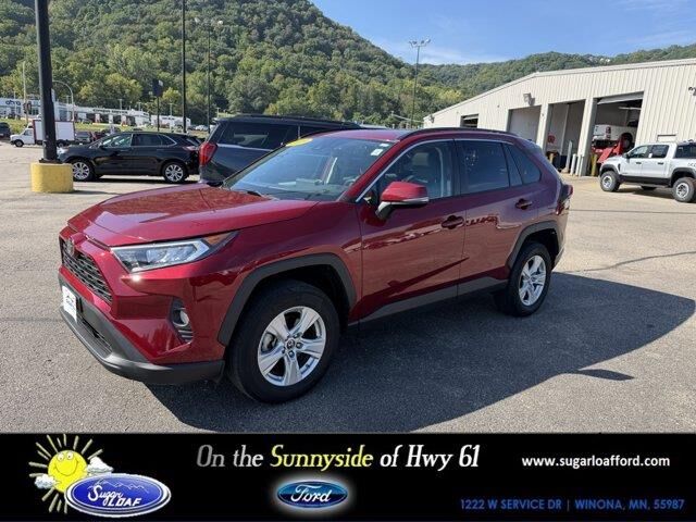 2019 Toyota RAV4 XLE — photo 1 of 13