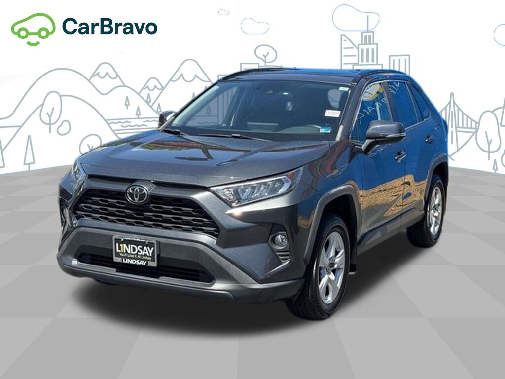 2020 Toyota RAV4 XLE — photo 1 of 6