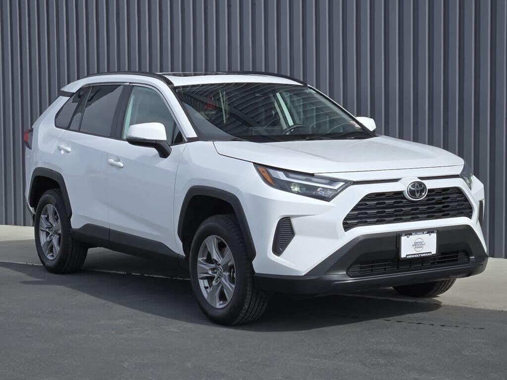 2024 Toyota RAV4 XLE — photo 1 of 1