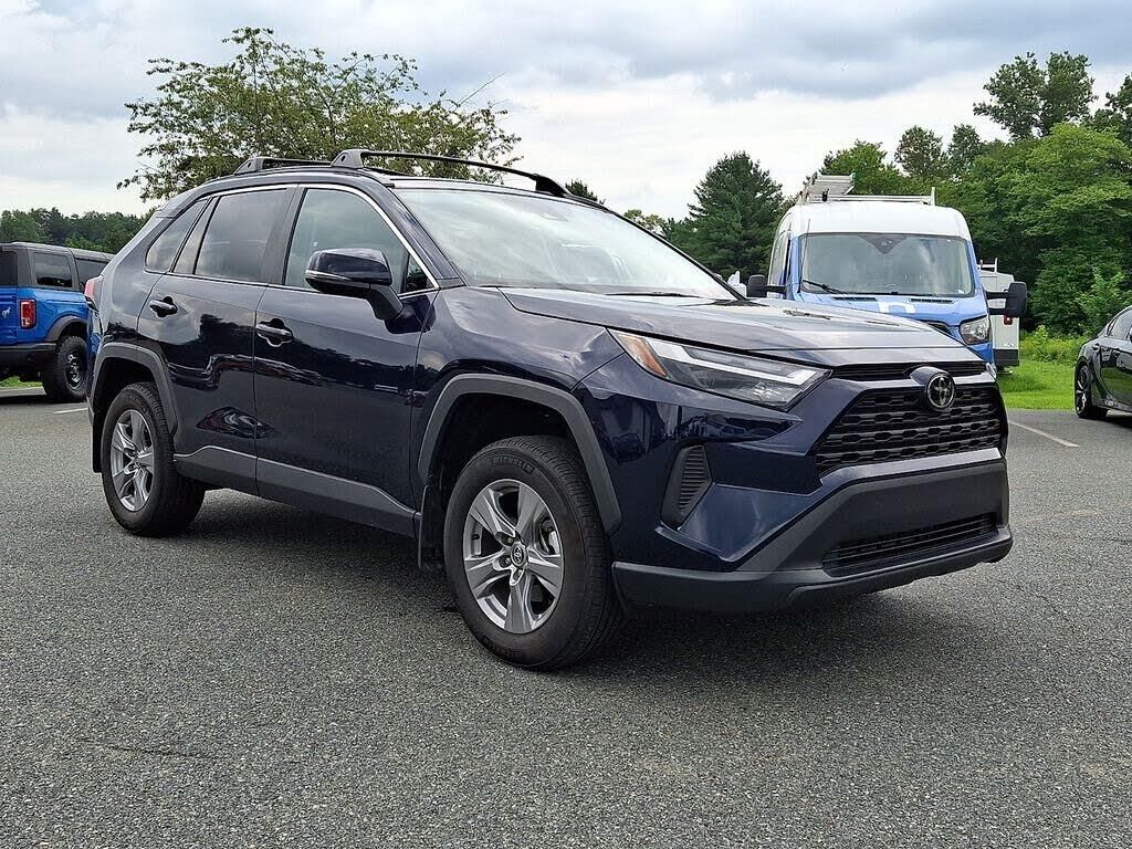 2024 Toyota RAV4 XLE — photo 1 of 1