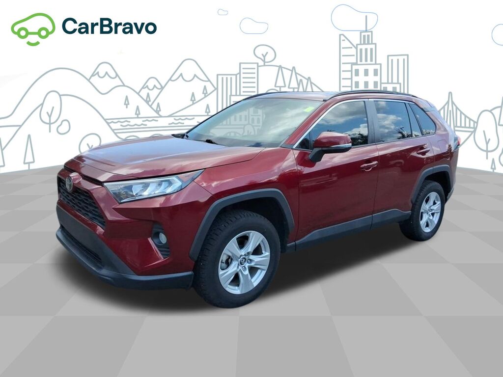 2020 Toyota RAV4 XLE — photo 1 of 7