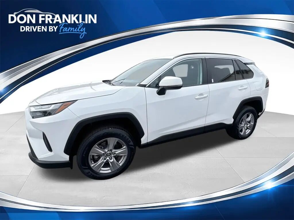 2022 Toyota RAV4 XLE — photo 1 of 27