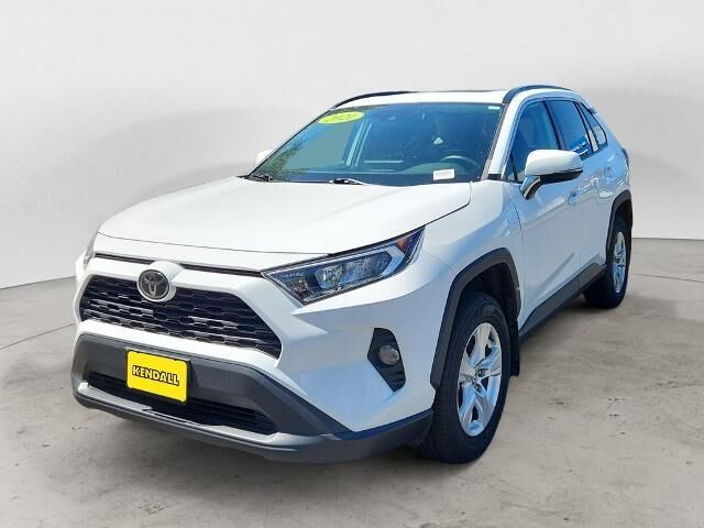 2021 Toyota RAV4 XLE — photo 1 of 13