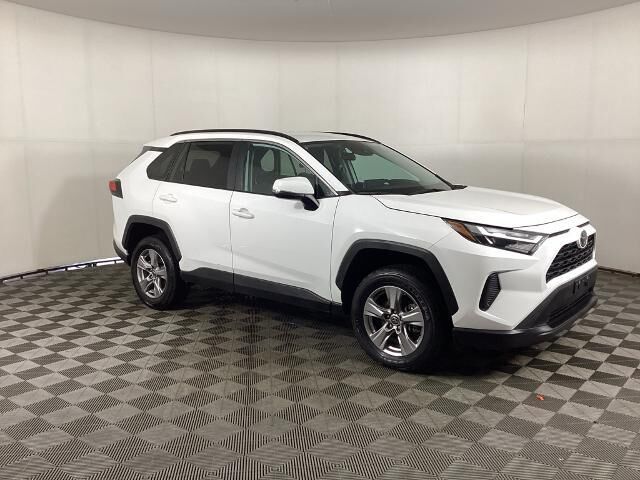 2023 Toyota RAV4 XLE — photo 1 of 42