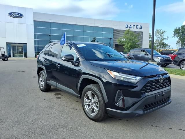 2024 Toyota RAV4 XLE — photo 1 of 13