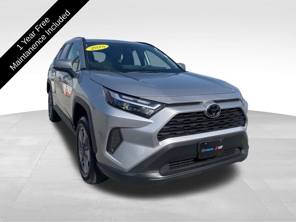 2025 Toyota RAV4 XLE — photo 1 of 1
