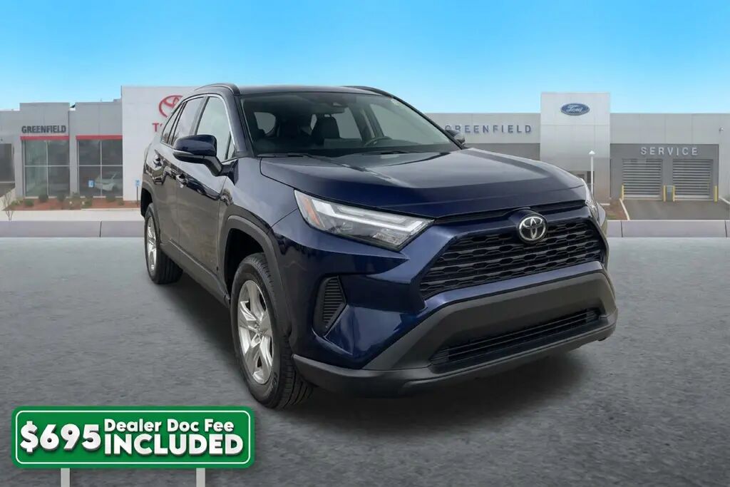 2025 Toyota RAV4 XLE — photo 1 of 11