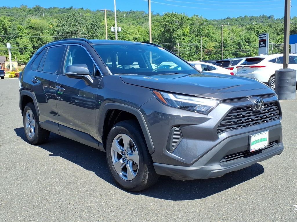 2025 Toyota RAV4 XLE — photo 1 of 13