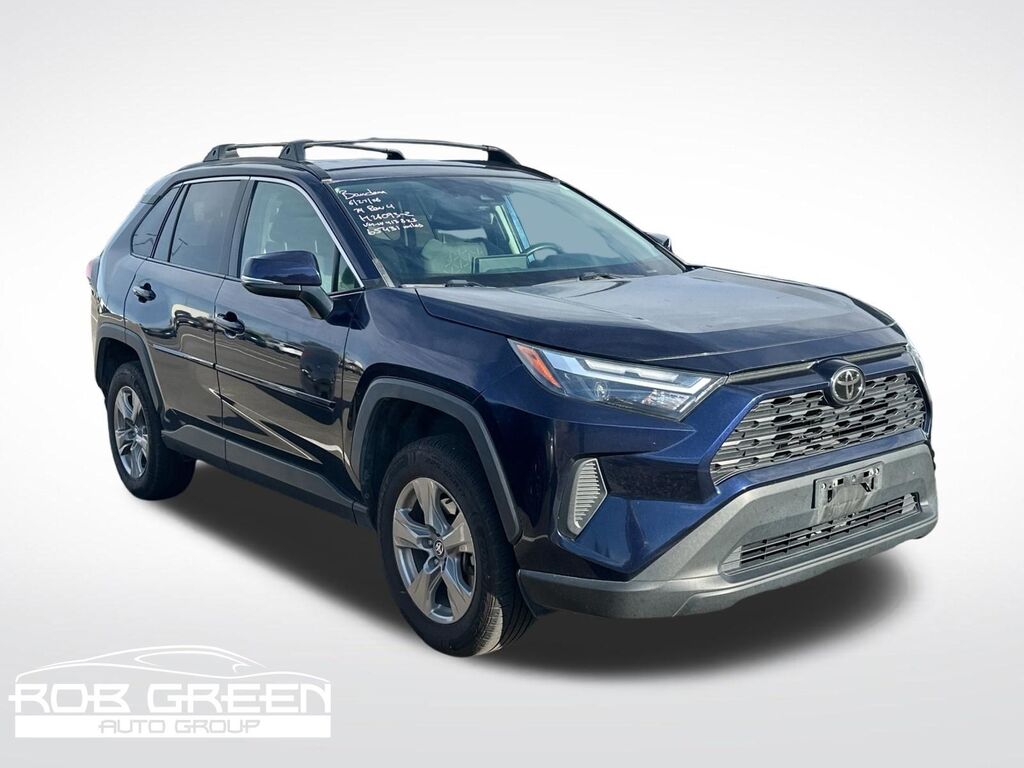 2024 Toyota RAV4 XLE — photo 1 of 2