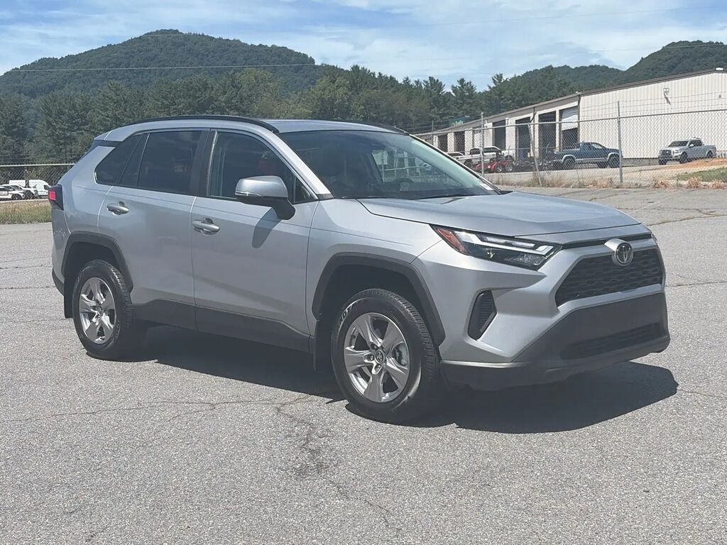 2025 Toyota RAV4 XLE — photo 1 of 26