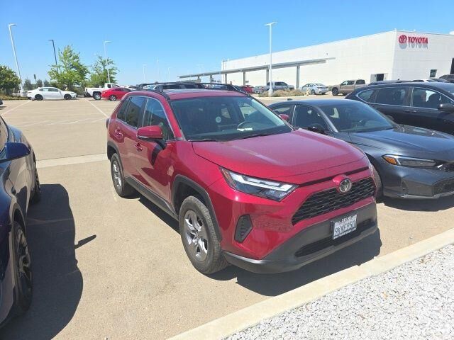 2024 Toyota RAV4 XLE — photo 1 of 28