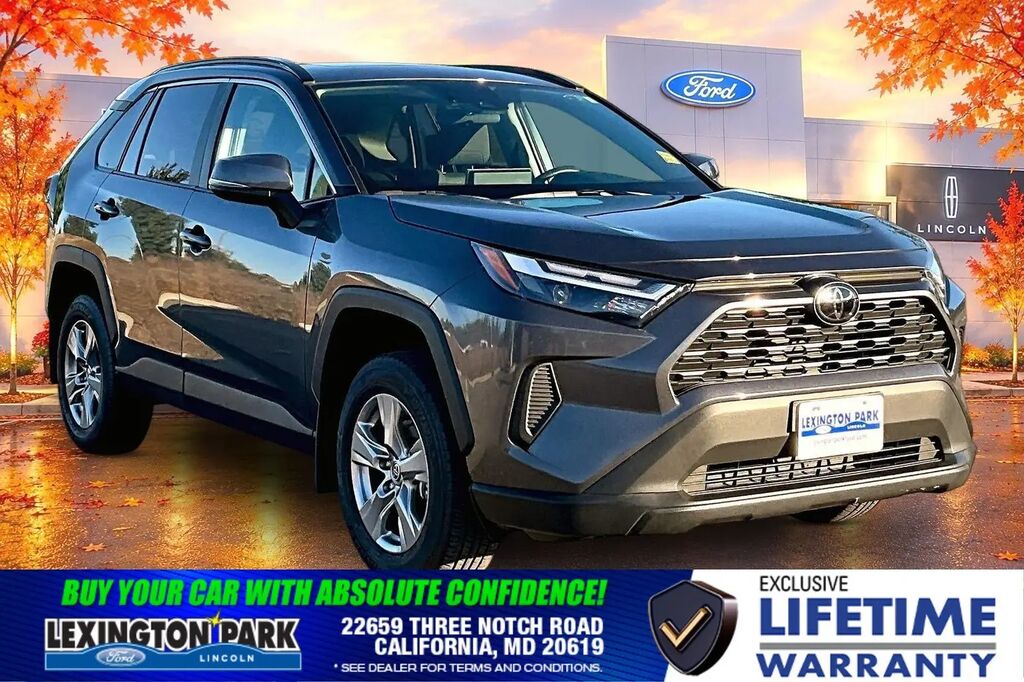 2025 Toyota RAV4 XLE — photo 1 of 13