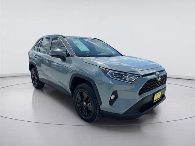 2021 Toyota RAV4 Hybrid XLE