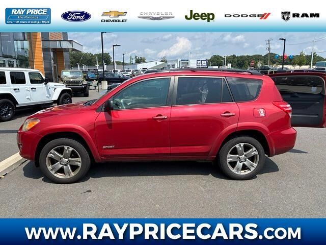2012 Toyota RAV4 Sport — photo 1 of 13