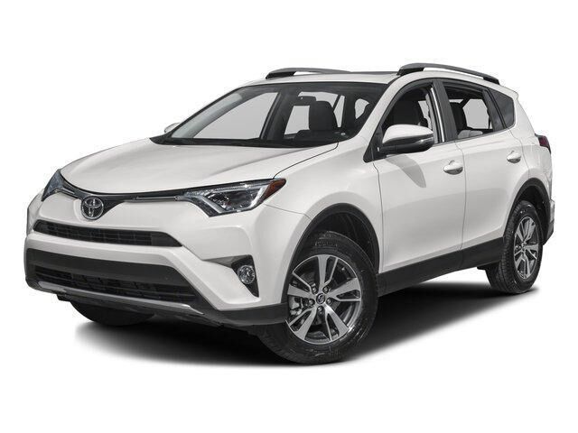 2018 Toyota RAV4 XLE — photo 1 of 13