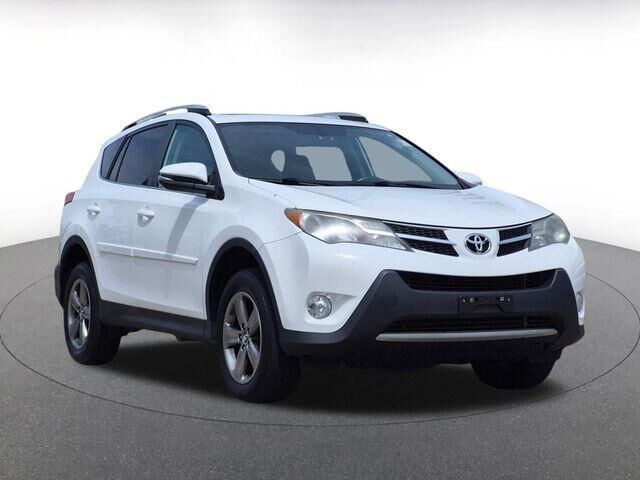 2015 Toyota RAV4 XLE — photo 1 of 13