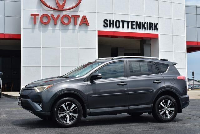 2017 Toyota RAV4 XLE — photo 1 of 13