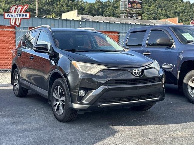 2016 Toyota RAV4 XLE — photo 1 of 12
