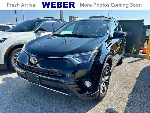 2018 Toyota RAV4 XLE — photo 1 of 31