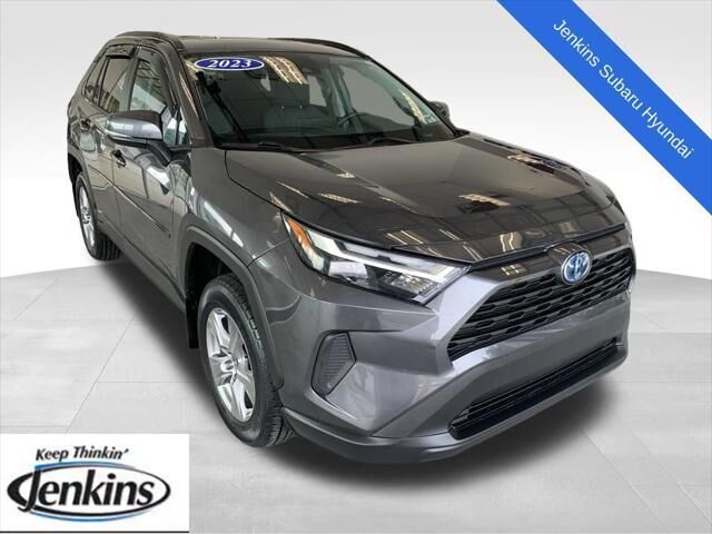 2023 Toyota RAV4 Hybrid XLE