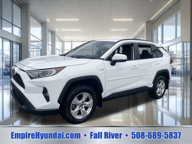 2021 Toyota RAV4 Hybrid XLE
