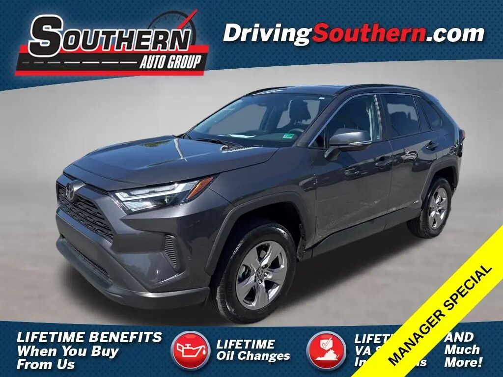 2025 Toyota RAV4 Hybrid XLE — photo 1 of 24