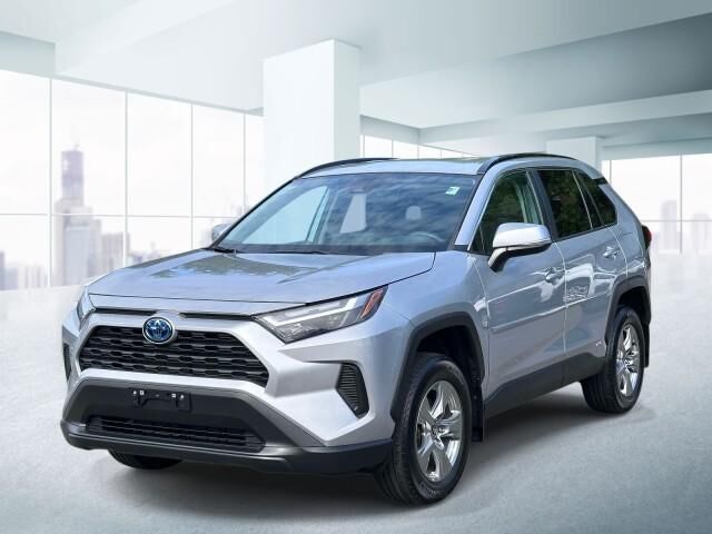 2024 Toyota RAV4 Hybrid XLE — photo 1 of 13