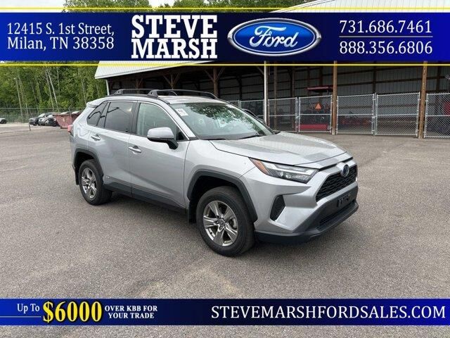 2024 Toyota RAV4 Hybrid XLE — photo 1 of 26