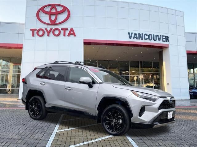 2024 Toyota RAV4 Hybrid SE — photo 1 of 23