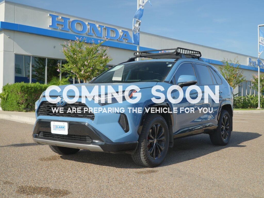 2024 Toyota RAV4 Hybrid SE — photo 1 of 13