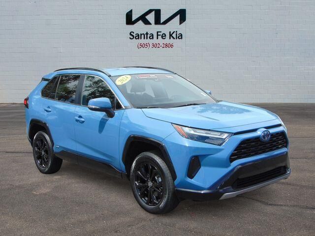 2024 Toyota RAV4 Hybrid SE — photo 1 of 13