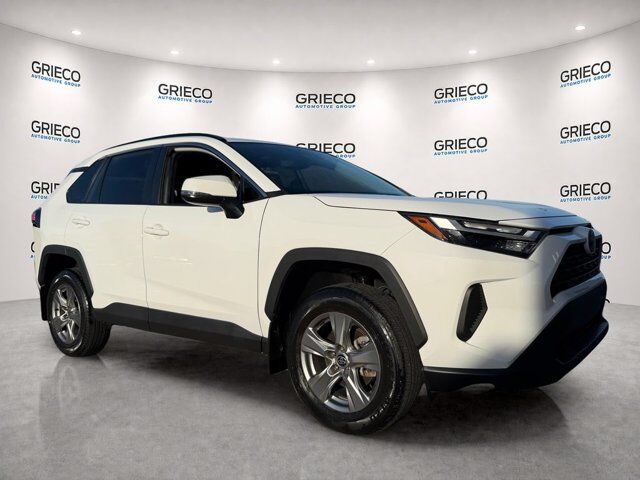 2024 Toyota RAV4 XLE — photo 1 of 27