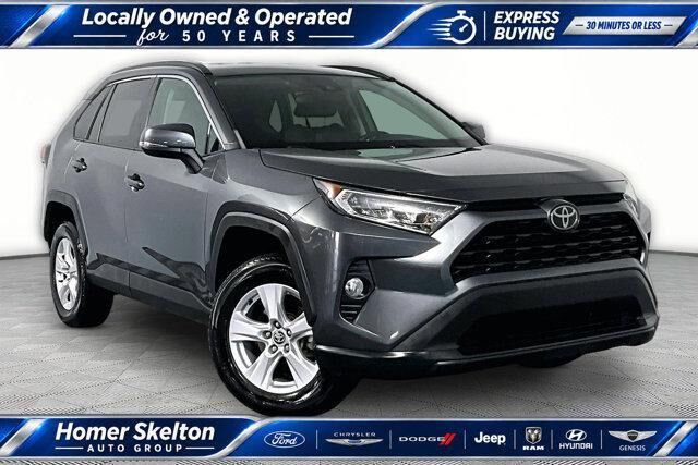 2021 Toyota RAV4 XLE — photo 1 of 13