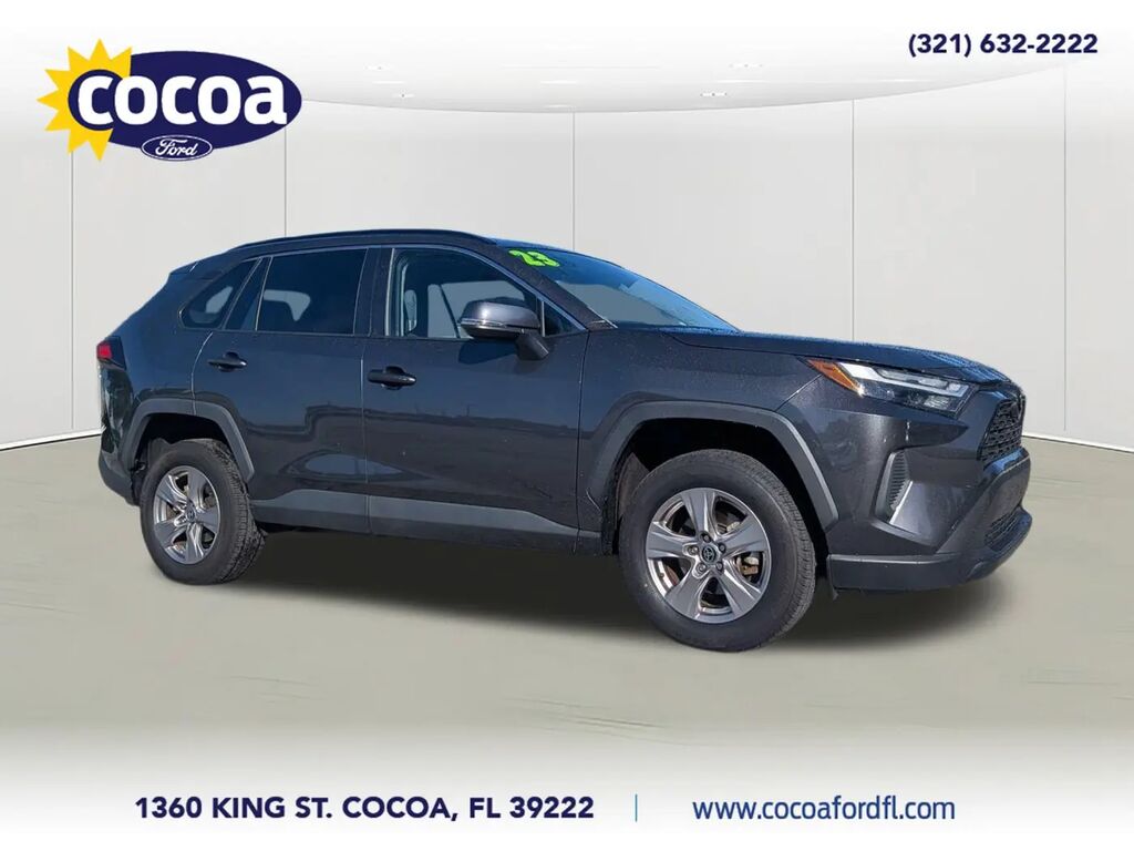 2023 Toyota RAV4 XLE — photo 1 of 14