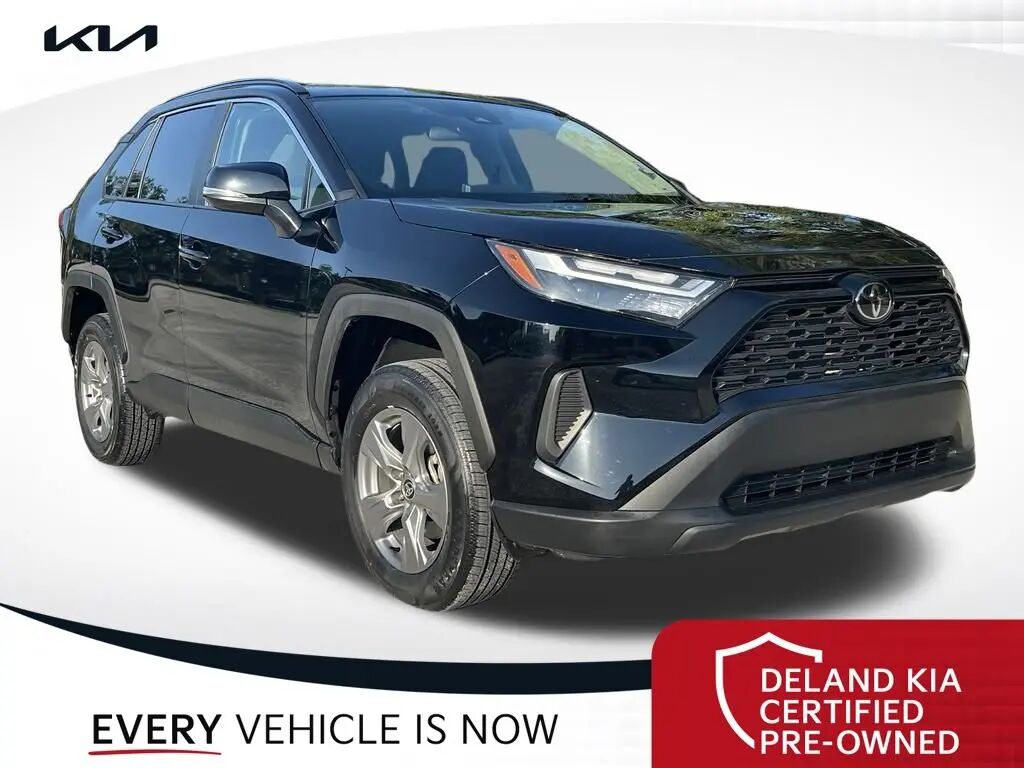 2025 Toyota RAV4 XLE — photo 1 of 26