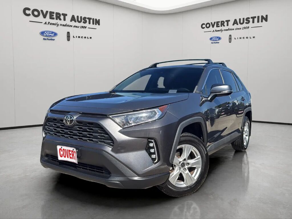 2021 Toyota RAV4 XLE — photo 1 of 13